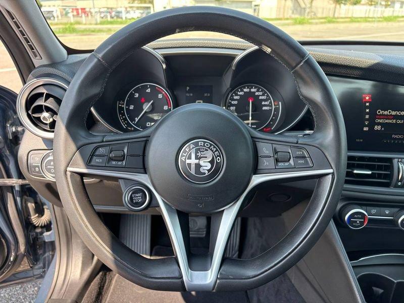 Alfa Romeo Giulia CINGHIA FATTA - 2.2 diesel 150cv
