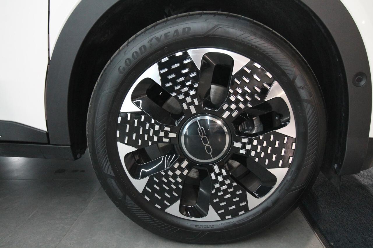 FIAT 600 1.2 HYBRID LA PRIMA 110 CV