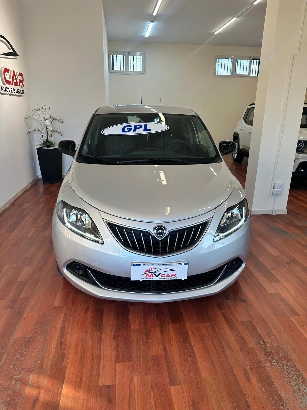 Lancia Ypsilon 1.2 69 CV 5 porte GPL Ecochic Silver