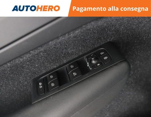 VOLVO XC40 D4 AWD Geartronic Momentum