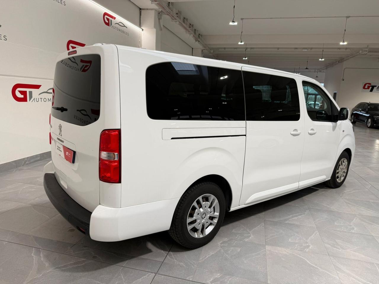 Peugeot Traveller BlueHDi 150 Long Business