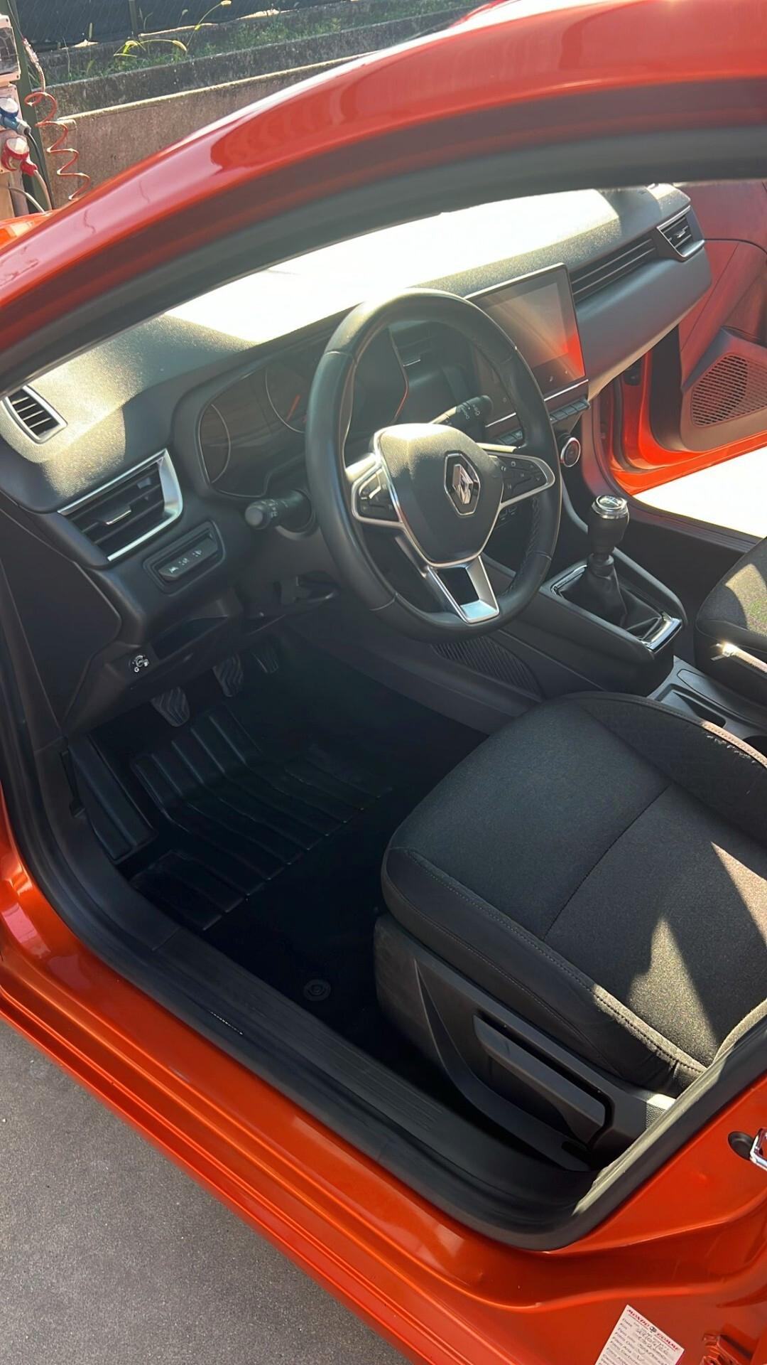 Renault Clio TCe 100 CV GPL 5 porte Equilibre N1 4 Posti Iva Esposta