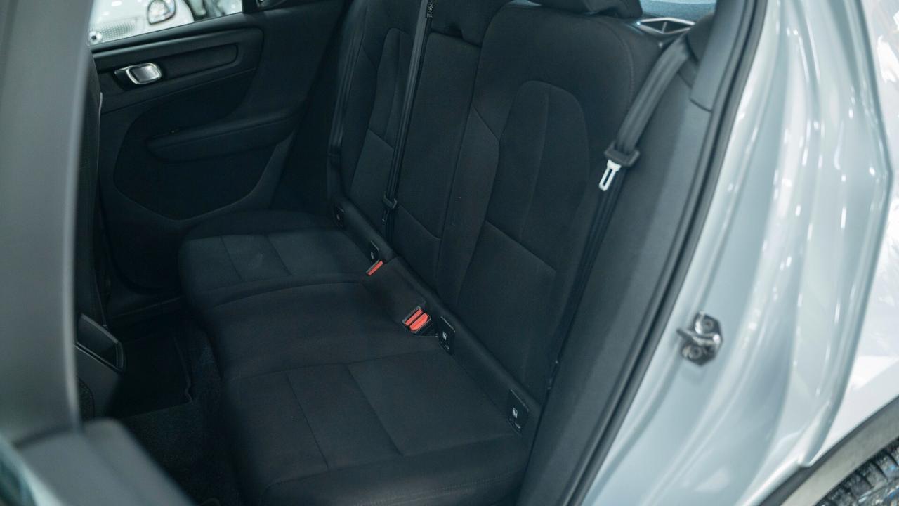 Volvo XC40 2.0 D3 150 CV MOMENTUM PRO AUTO NAVI LED FULL OPTI