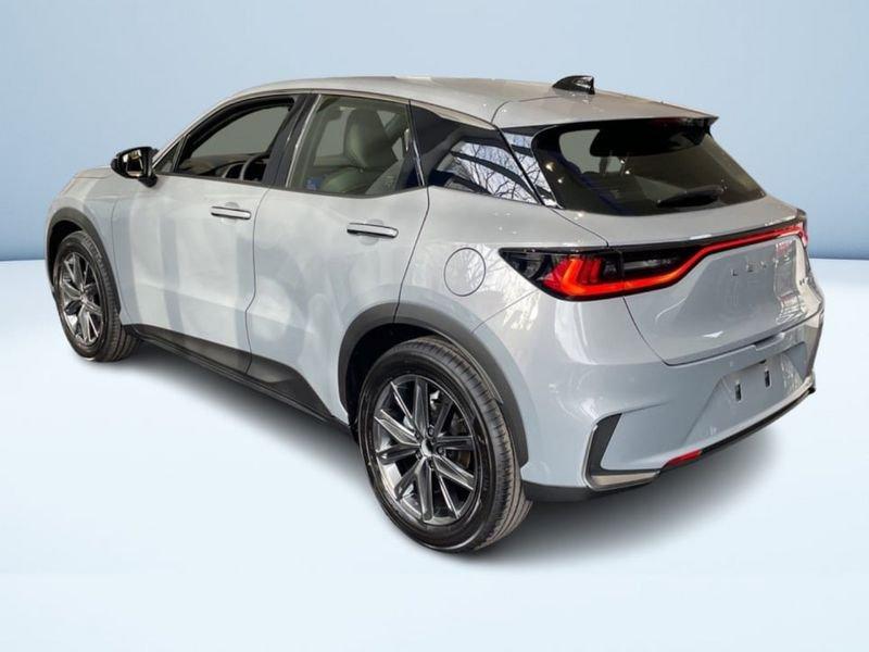 Lexus LBX Hybrid Relax 2WD