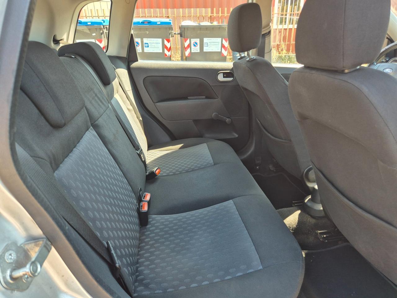 Ford Fiesta 1.4 TDCi 5p. Ghia