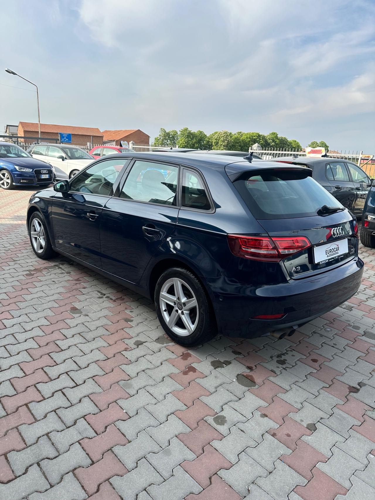 Audi A3 SPB 2.0 TDI quattro Business