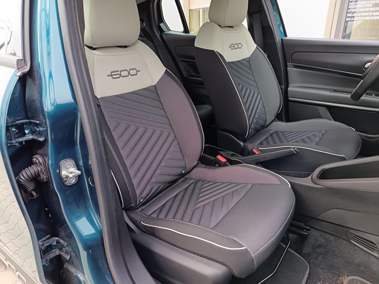 FIAT 600 Hybrid DCT MHEV ProMMo