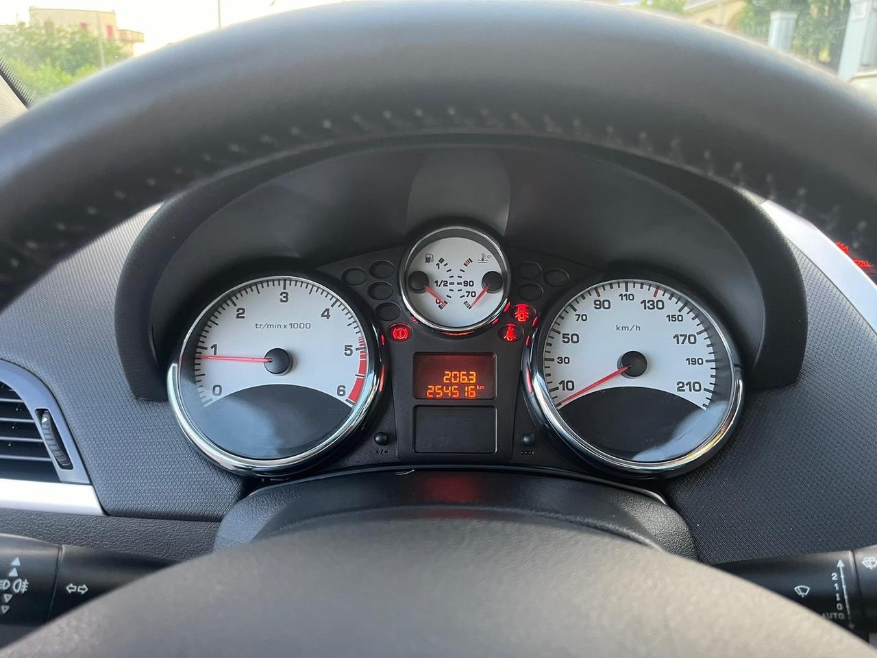 Peugeot 207 1.6 HDi SW XS Ciel Unipro 2010