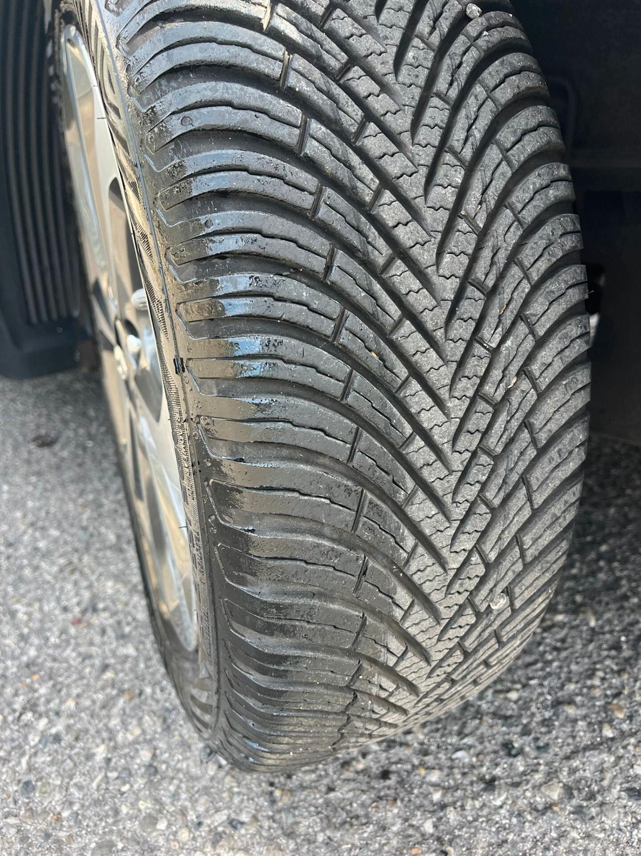 Hyundai I 10 1.0 FIFA WORLD CUP EDITION