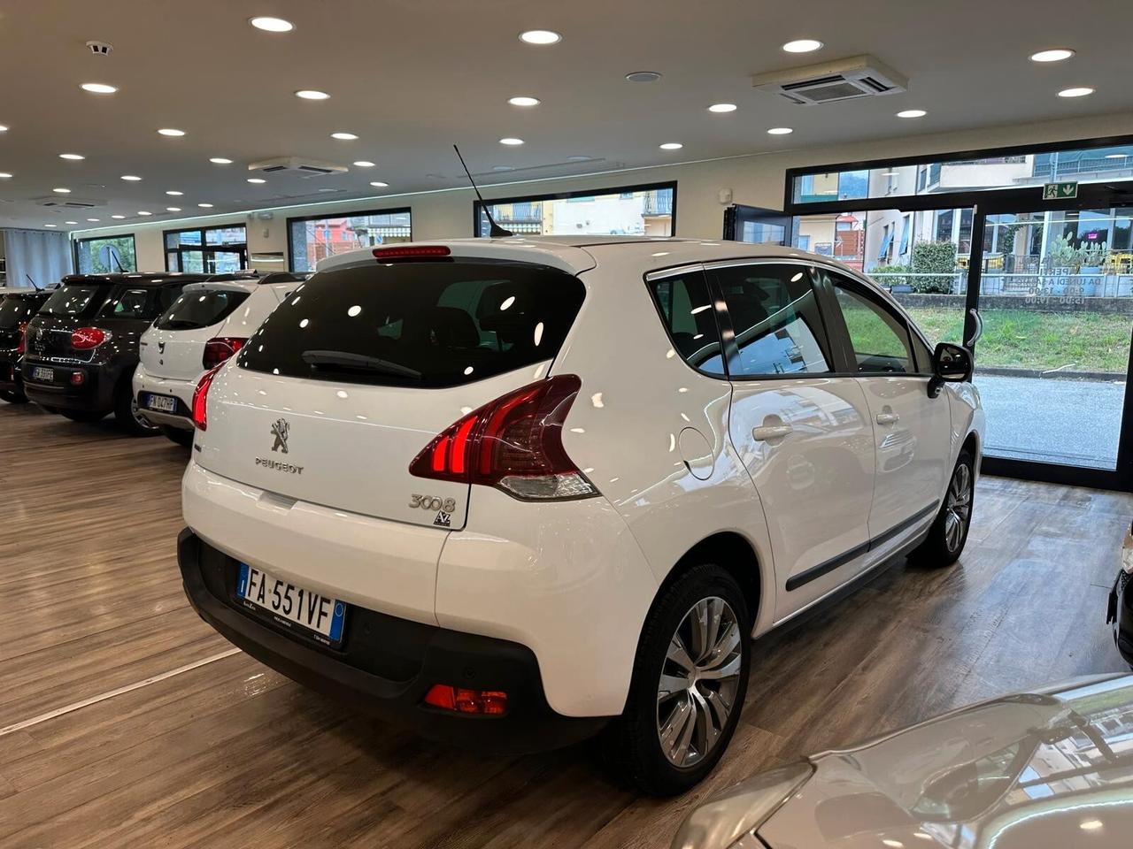 Peugeot 3008 BlueHDi 120 S&S Business