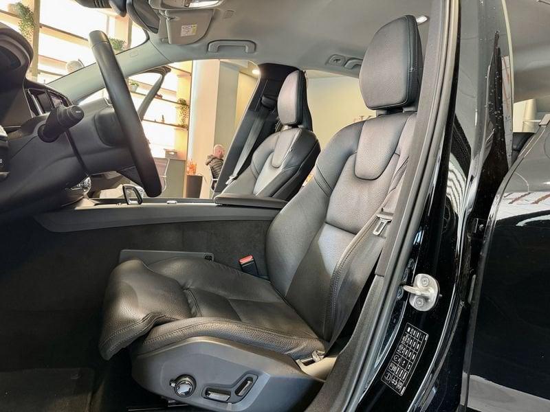 Volvo XC60 XC60 B4 (d) AWD automatico Plus Dark