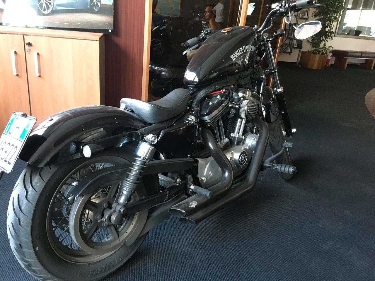 HARLEY DAVIDSON 883 SPORTSTER