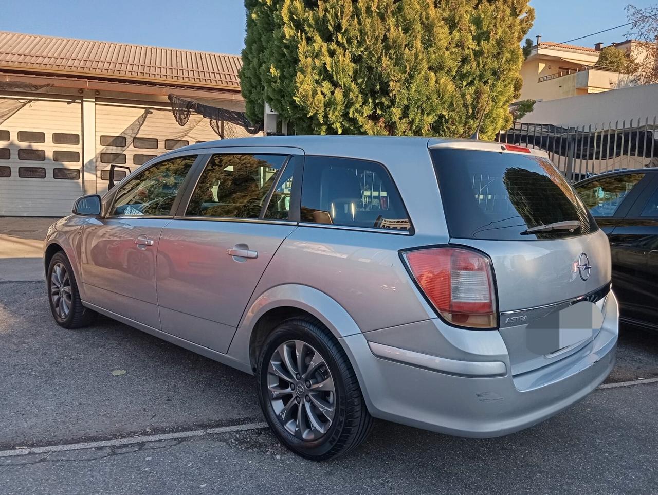 Opel Astra 1.6 16V GPL-TECH Station Wagon Enjoy