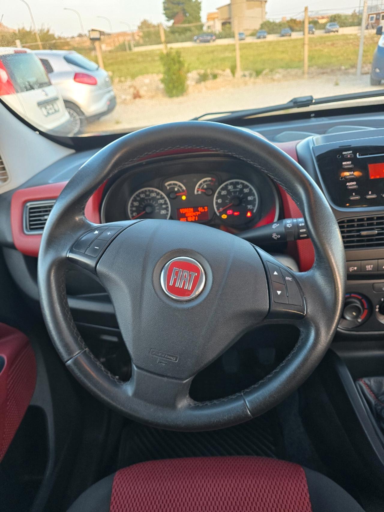 Fiat Doblo Doblò 1.6 5 posti