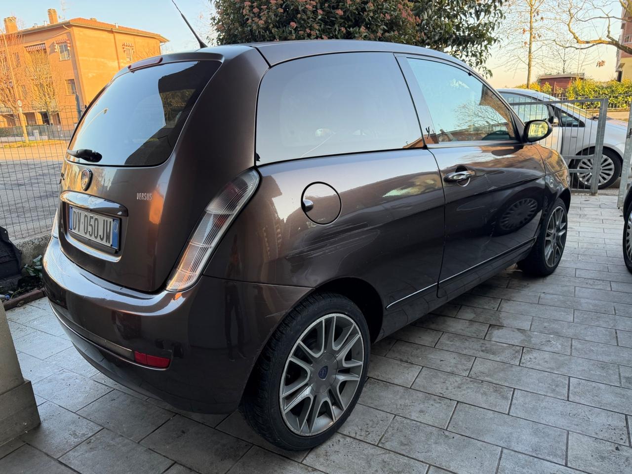 Lancia Ypsilon 1.2 Versus