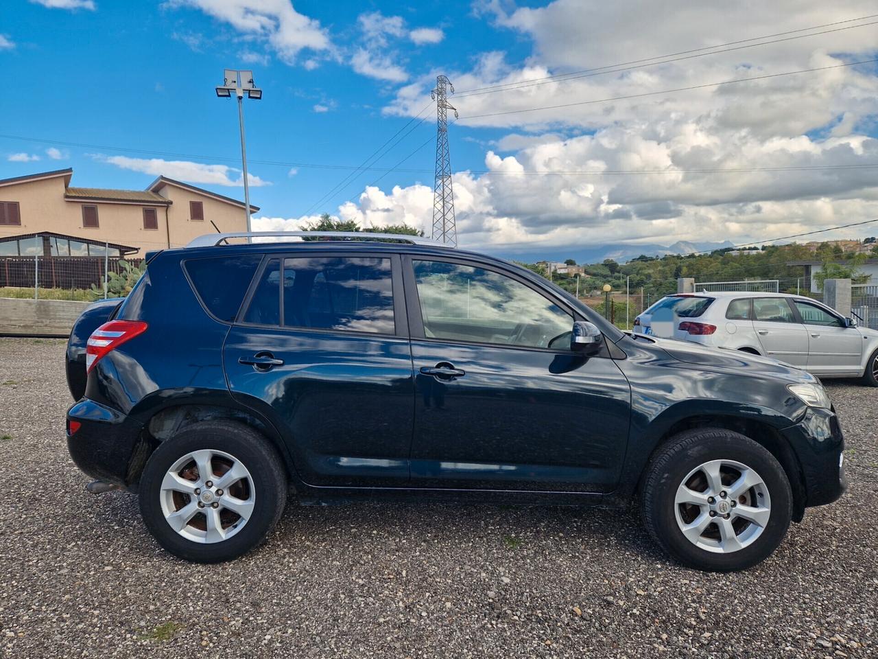 Toyota RAV 4 RAV4 Crossover 2.2 D-4D 150 CV DPF Exclusive