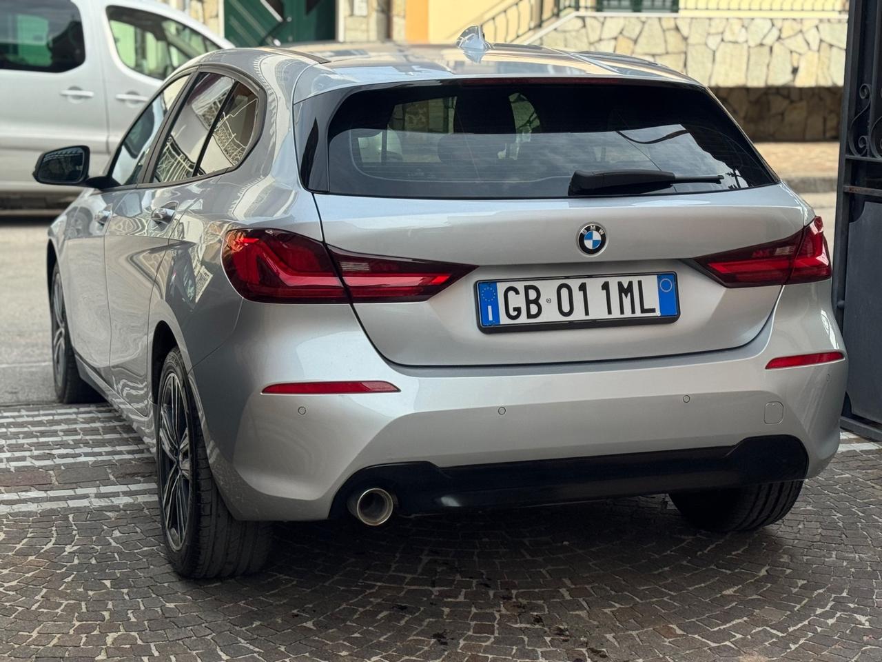 Bmw 116 116d 5p. Luxury