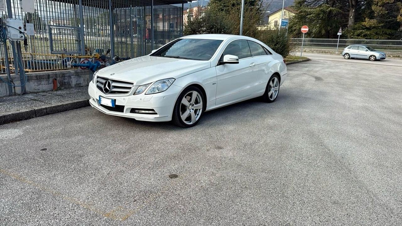 Mercedes-Benz E 220 Coupe cdi be Executive 170cv UNICO PROPRIETARIO