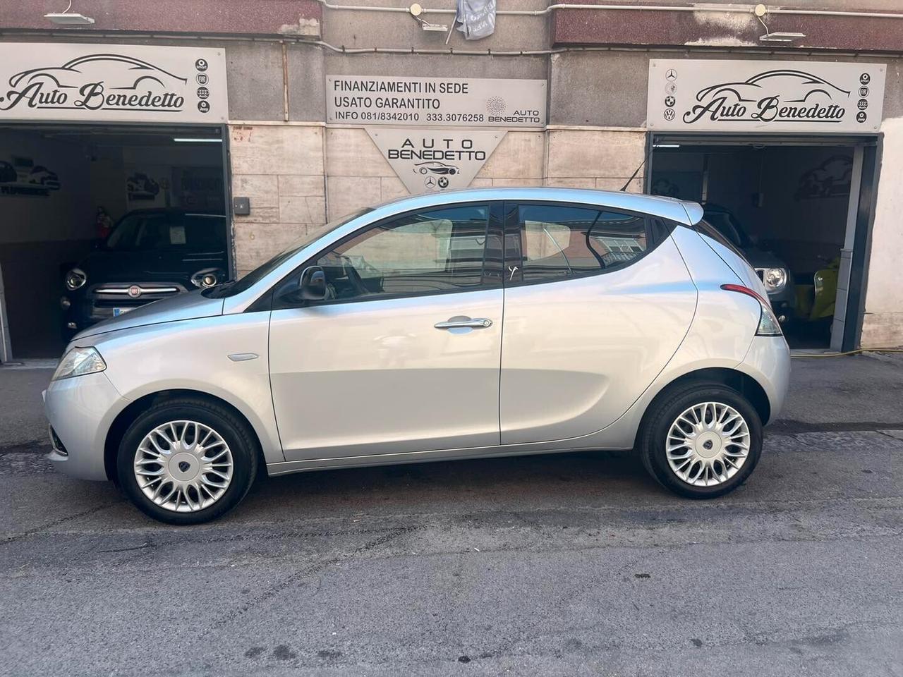 Lancia Ypsilon 1.2 69 CV 5 porte Gold 12/2016