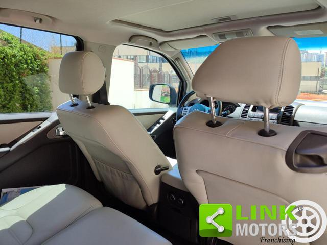 NISSAN Pathfinder 2.5 dCi LE Platinum