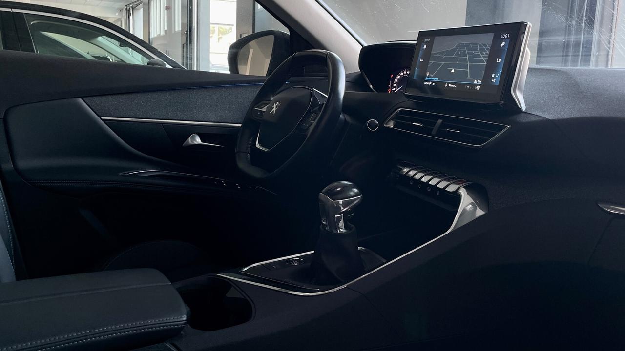 PEUGEOT 3008 1.5 BLUEHDI ALLURE 131CV - FULL LED, VIRTUAL COCKPIT, NEOPATENTATI