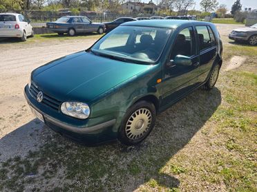 Volkswagen Golf 1.6 cat 5 porte GPL 101CV