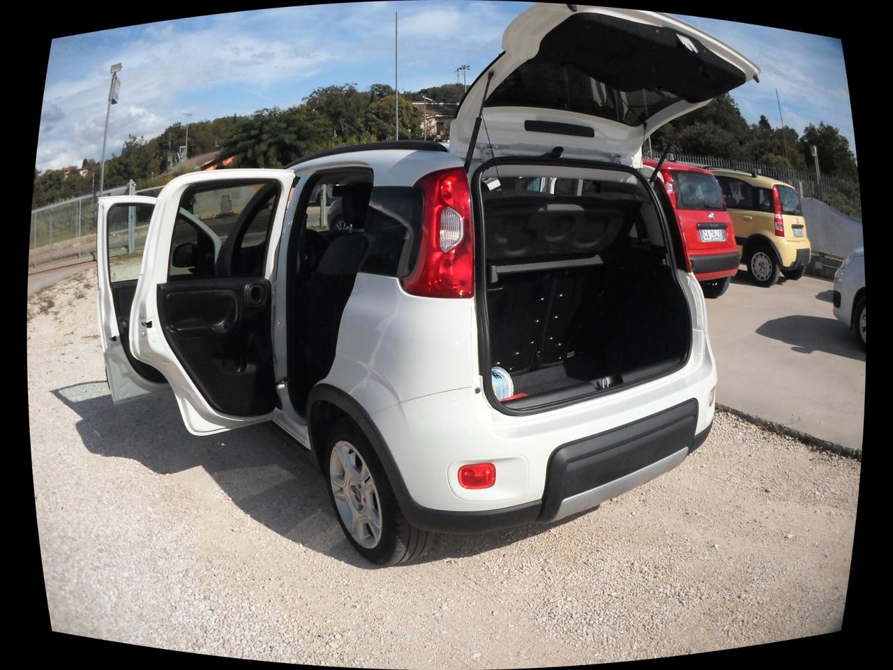 Fiat Panda 1.0 FireFly S&S Hybrid Red