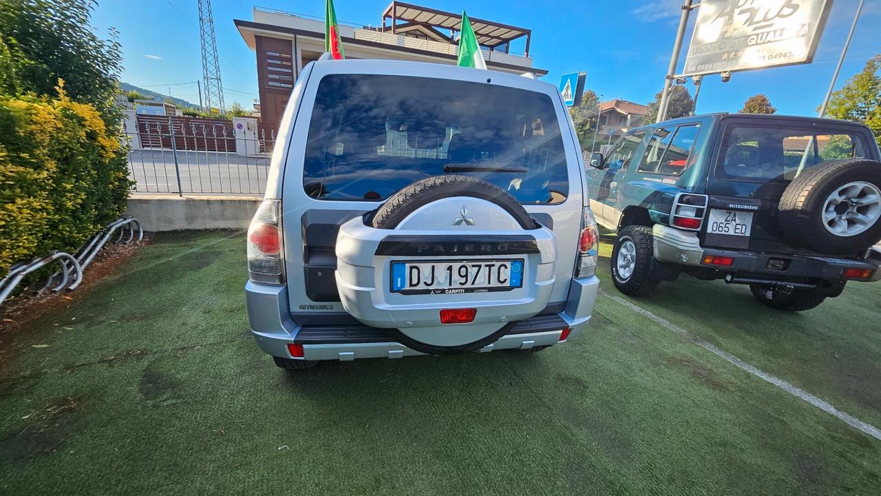 Mitsubishi Pajero 3.2 DI-D 16V 3p. Invite