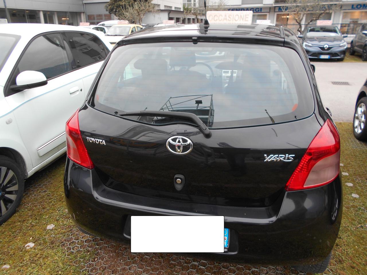 TOYOTA YARIS 1.3 5P