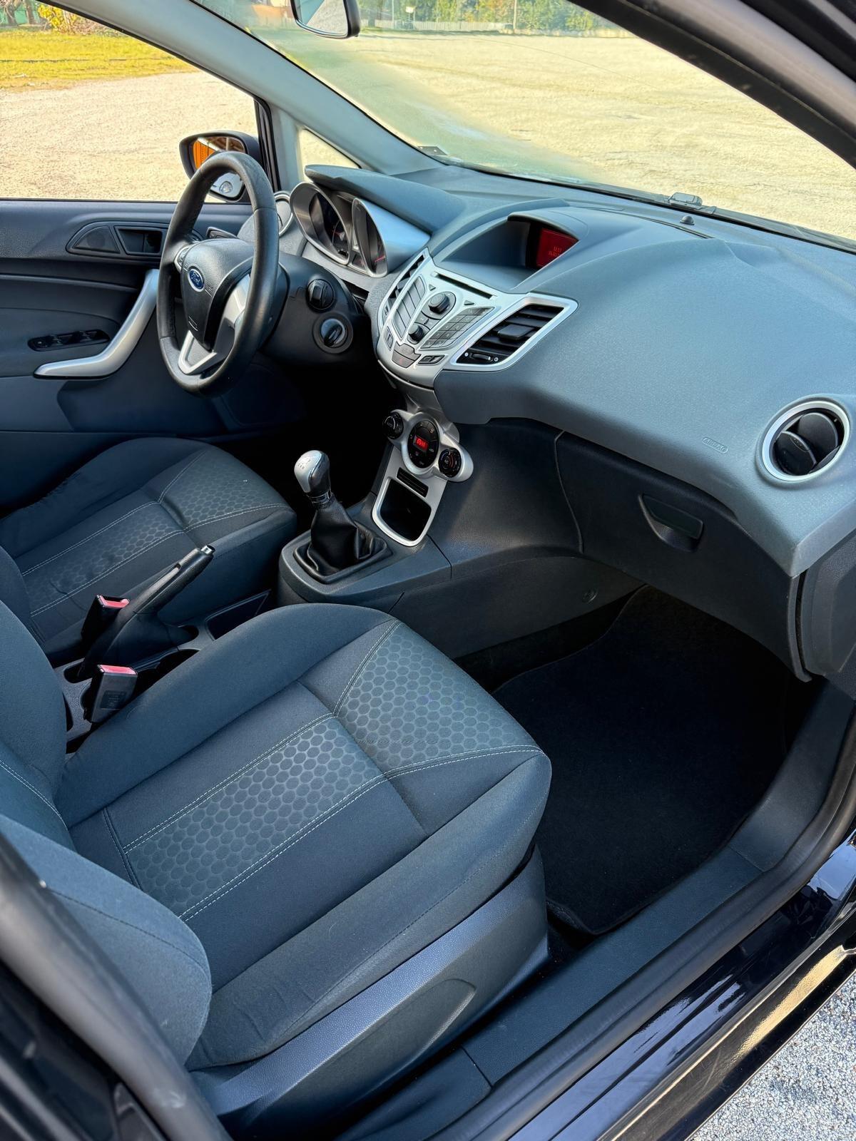 Ford Fiesta Diesel 1.4 TDCi Neopatentati UNIPRO