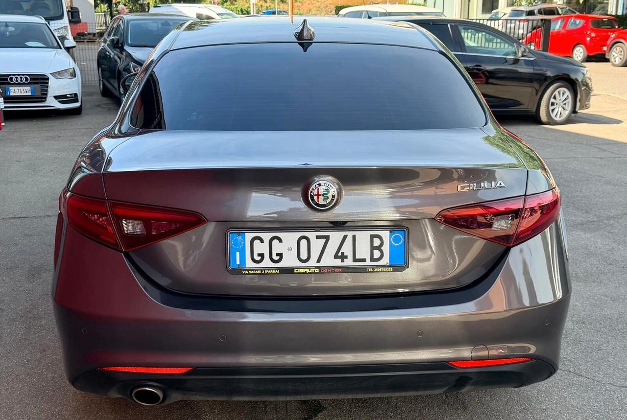 Alfa Romeo Giulia 2.2 Turbodiesel 160 CV AT8