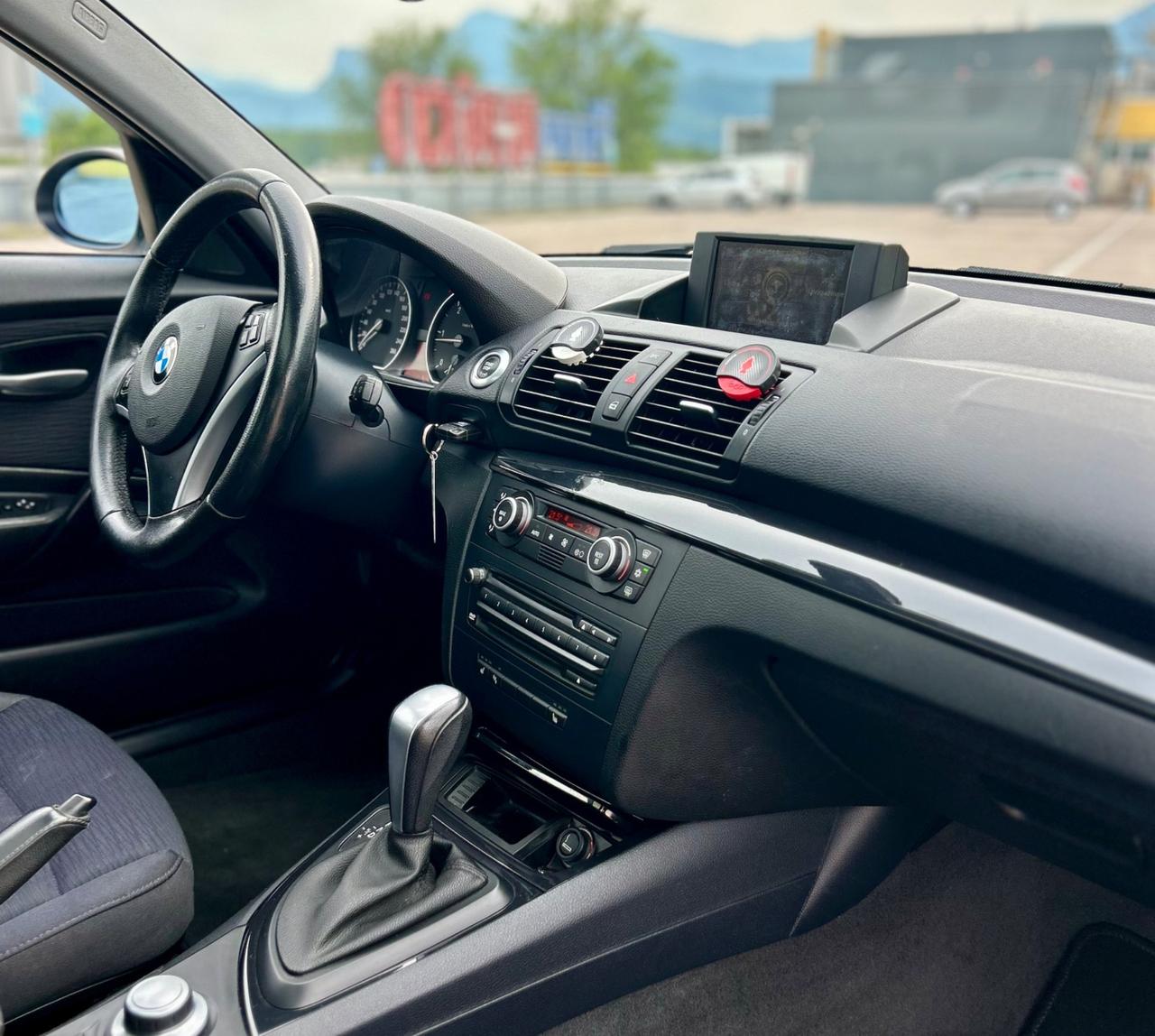 Bmw 120d CAMBIO AUTOMATICO FULL OPT. 2009