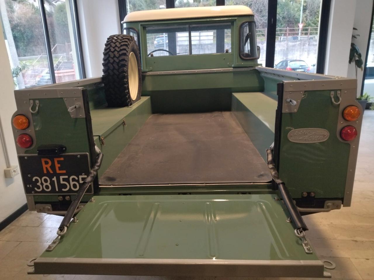 Land Rover Defender PICK-UP COMPLETAMENTE RESTAURATO