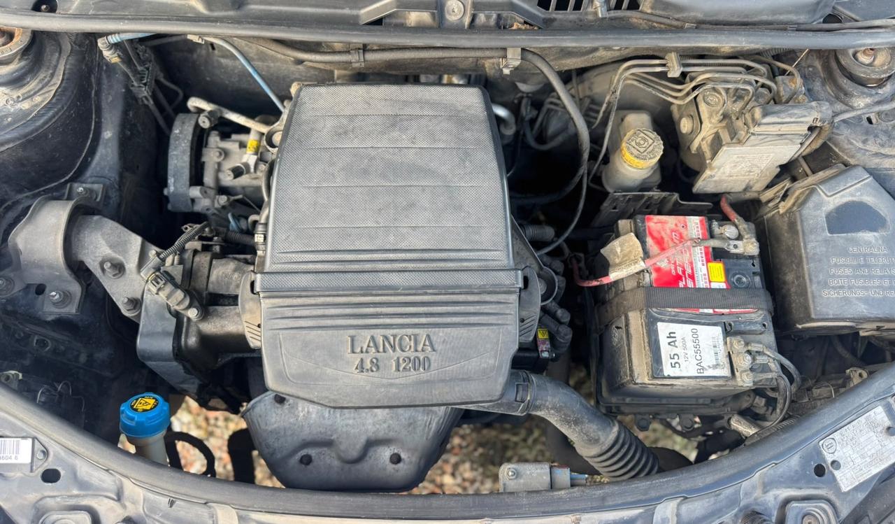Lancia Ypsilon 1.2 Argento
