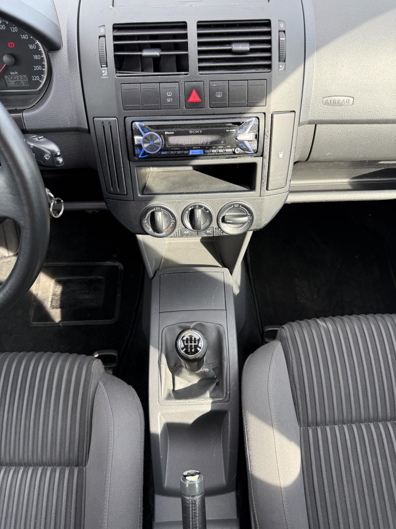 Volkswagen Polo 1.4/80CV 16V 5p. Comfort. BiFuel G