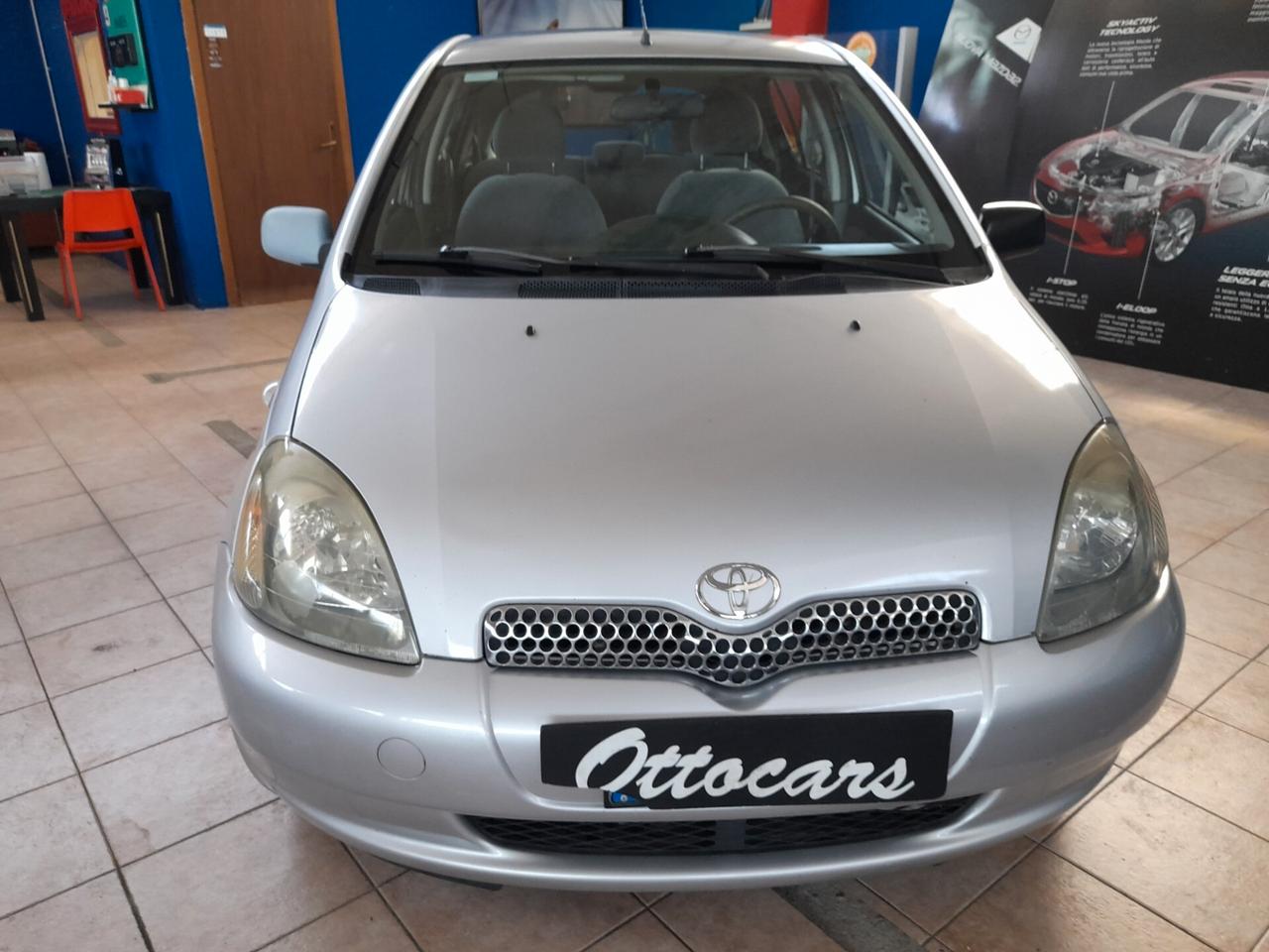 Toyota Yaris 1.0i 16V cat 5 porte Sol