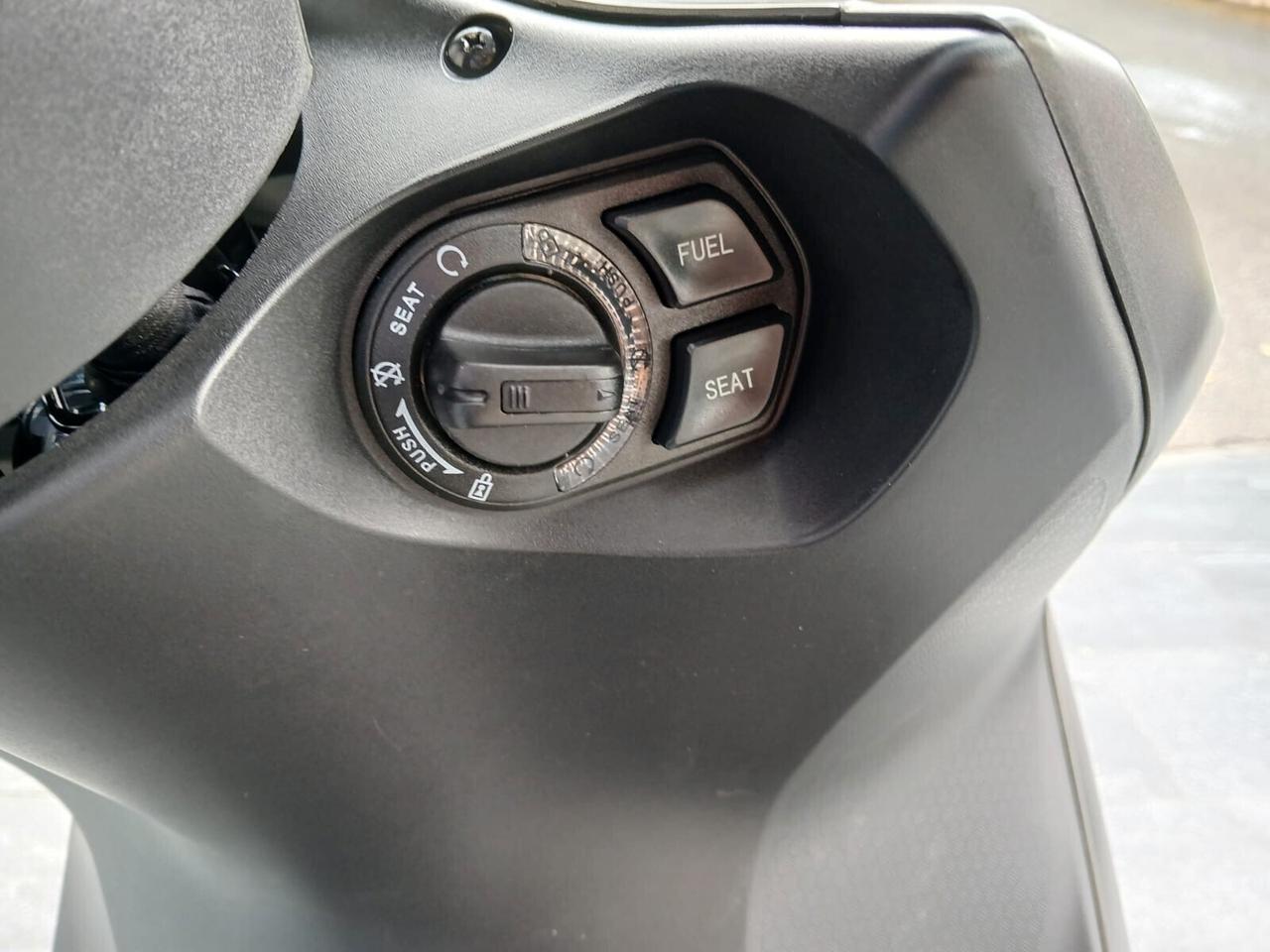 QJ MOTOR LLM 125-PRONTA CONSEGNA- 4 ANNI DI GARANZIA