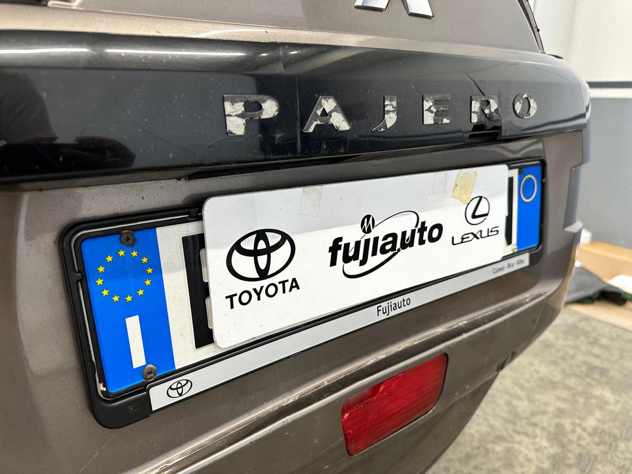 Mitsubishi Pajero 3.2 cr Instyle 200cv 3p auto