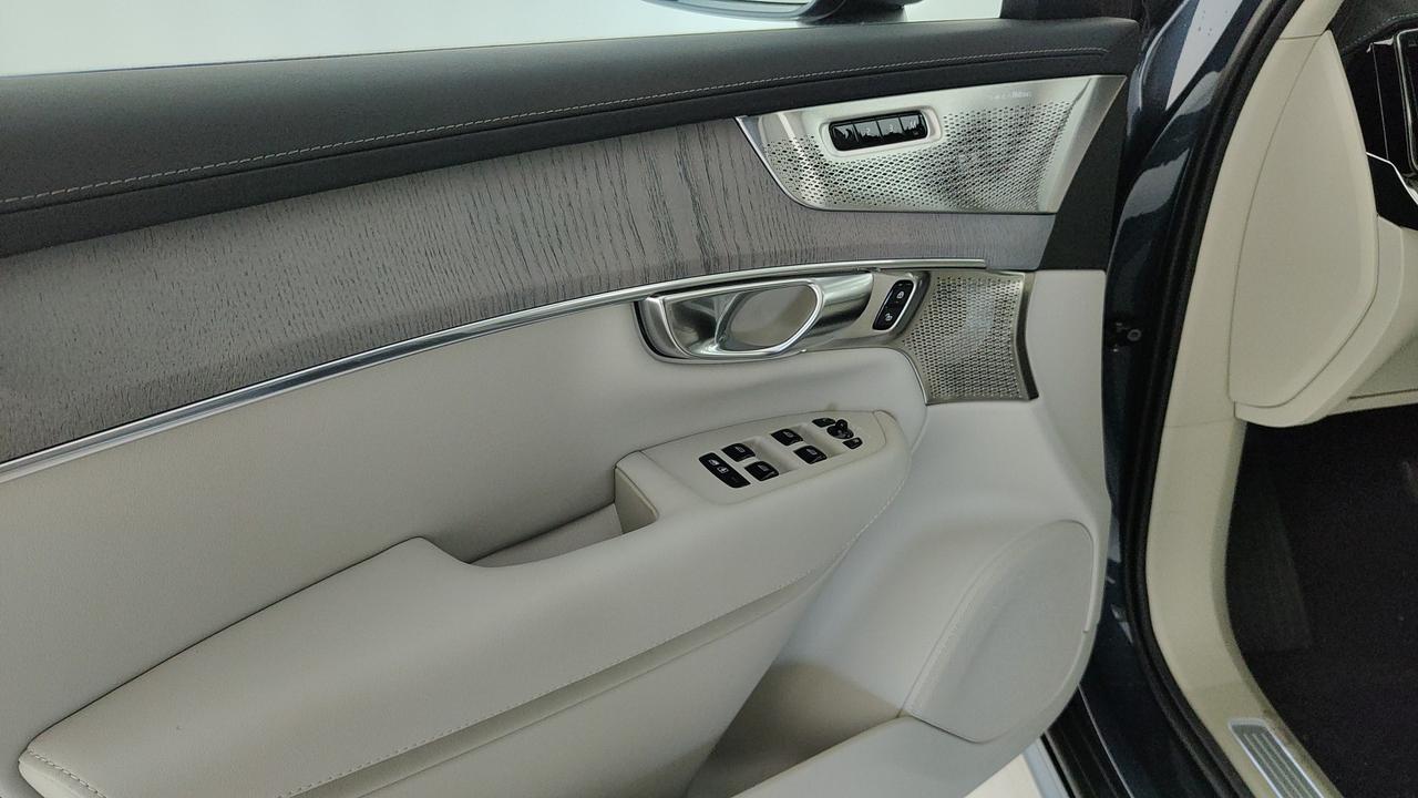 VOLVO XC90 2.0 t8 phev Ultra Bright awd 7p.ti auto