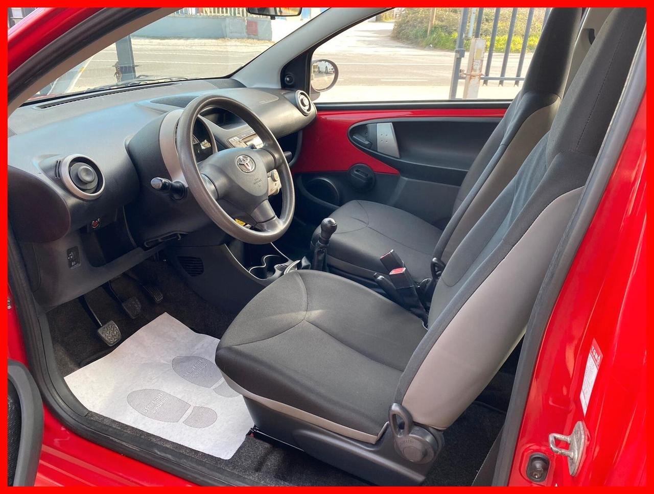 Toyota Aygo 1.0 12V VVT-i 3 porte Lounge Connect