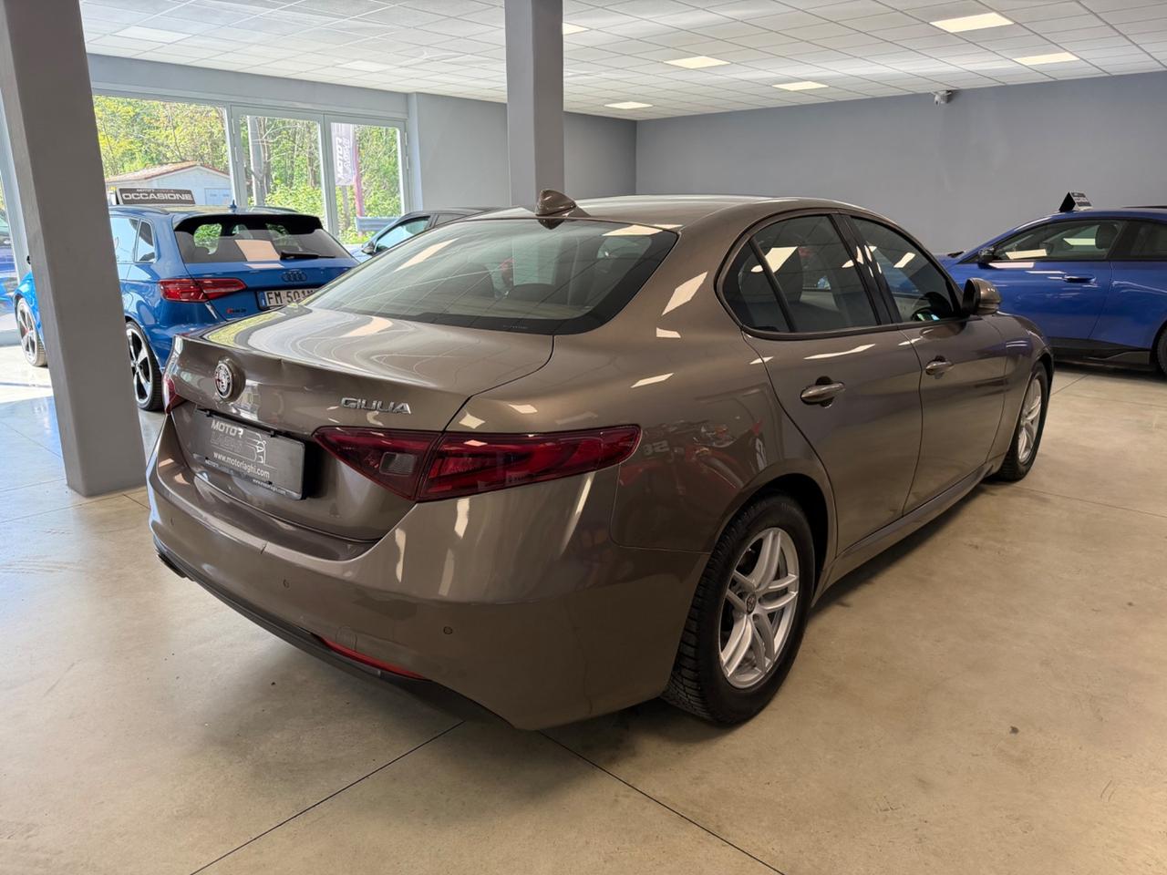 Alfa Romeo Giulia 2.2 Turbodiesel 180 CV Business Sport