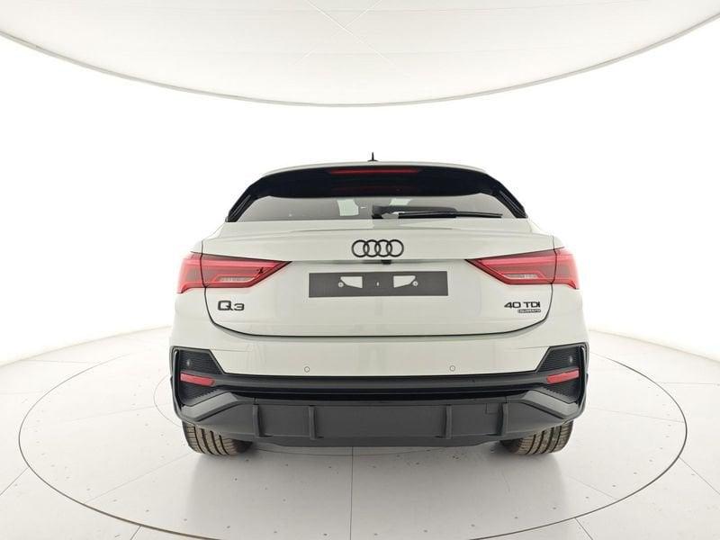 Audi Q3 SPB 40 TDI quattro S tronic Identity Black