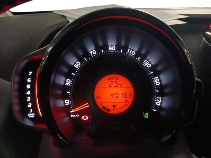 Toyota Aygo Aygo Connect 1.0 VVT-i 72 CV 5 porte x-play