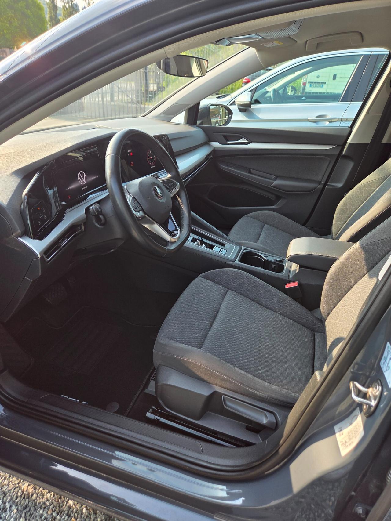 Volkswagen Golf 1.5 eTSI 130 CV EVO ACT DSG Life