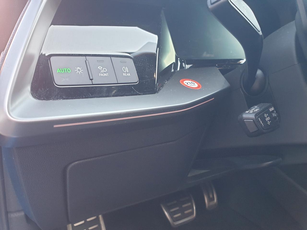Audi A3 Sportback 40 tfsie S line edition s-tronic