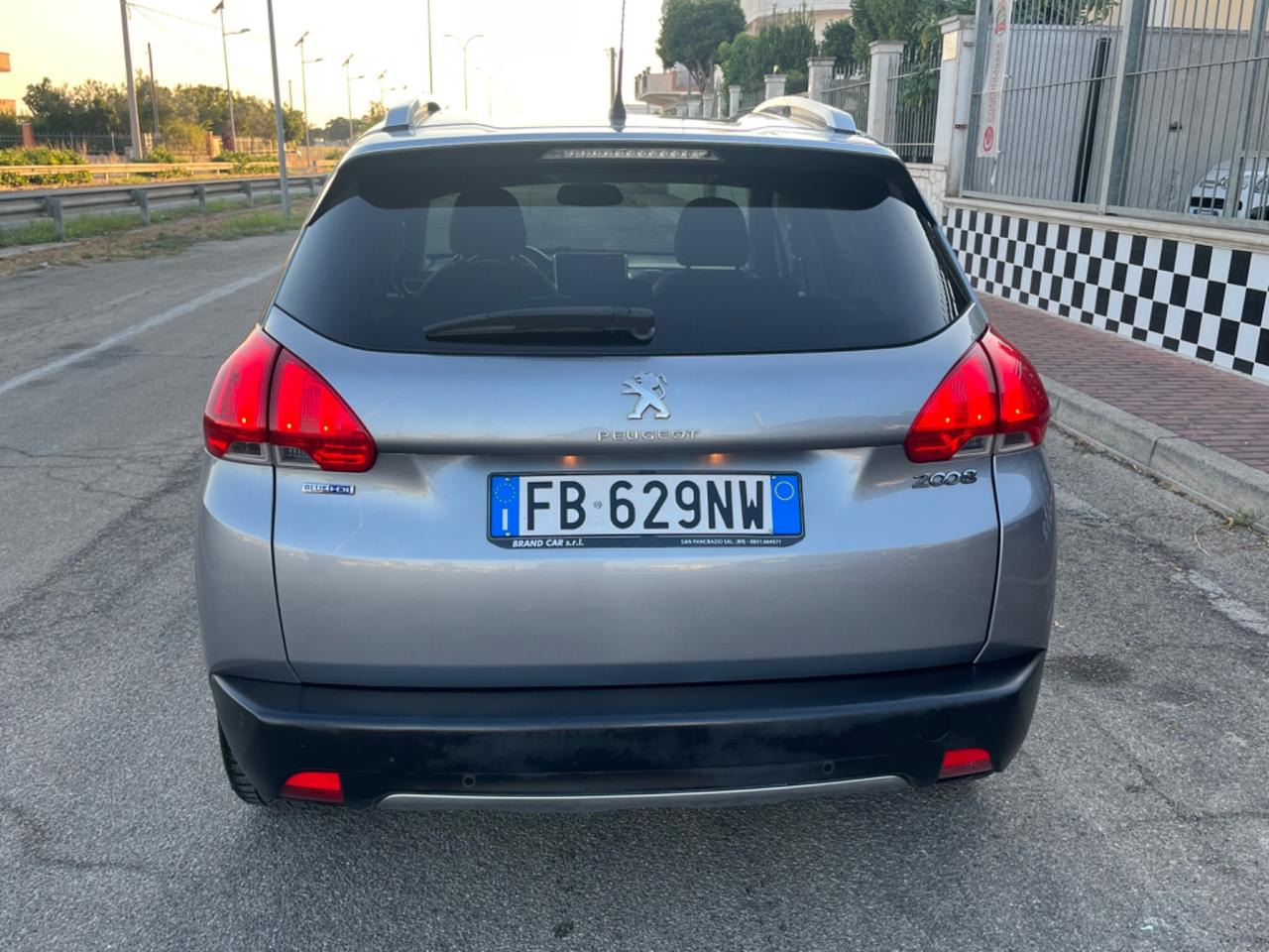 Peugeot 2008 BlueHDi 100 Allure Unipro 2015