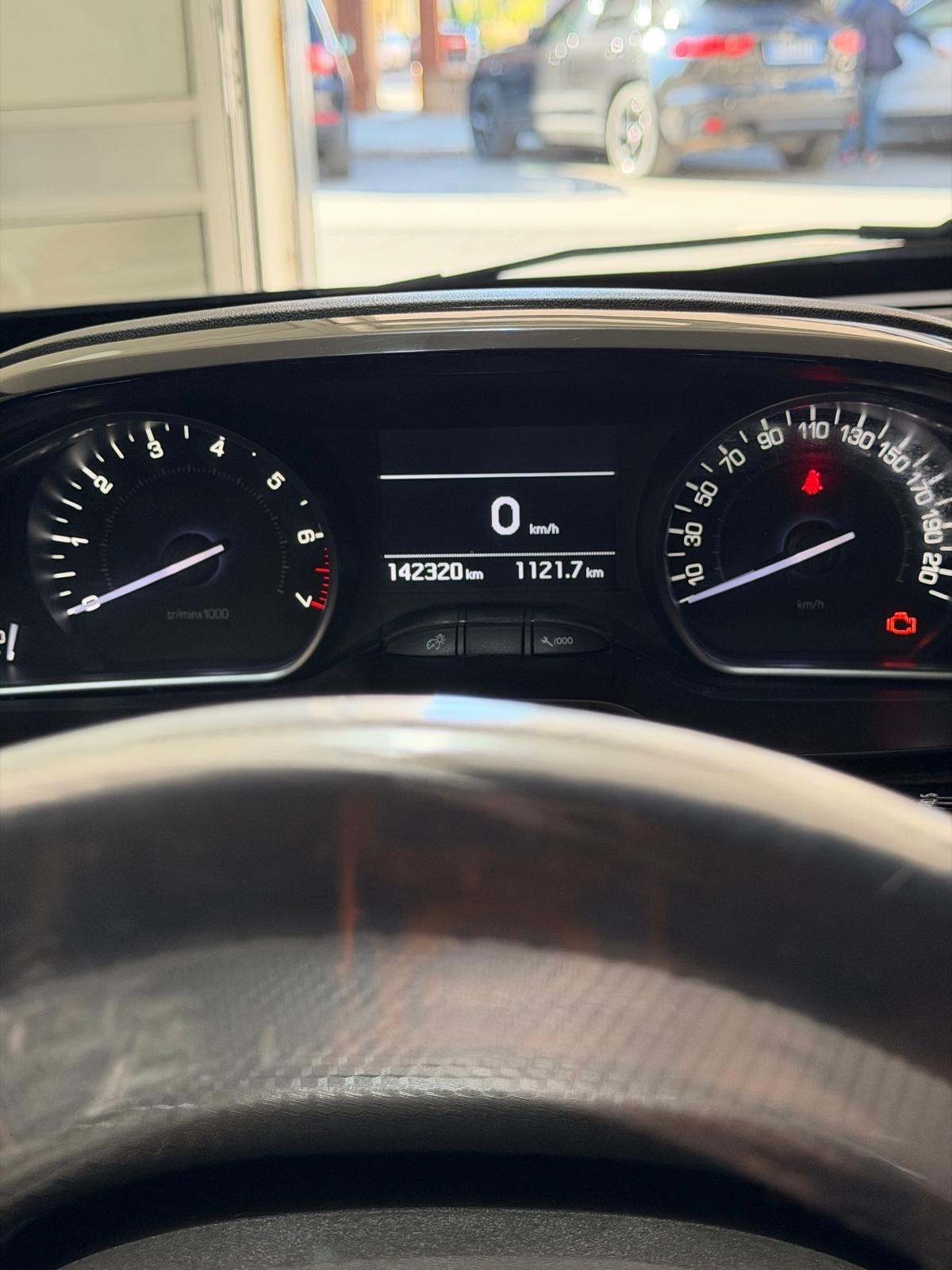 Peugeot 208 PureTech 82 5 porte Access