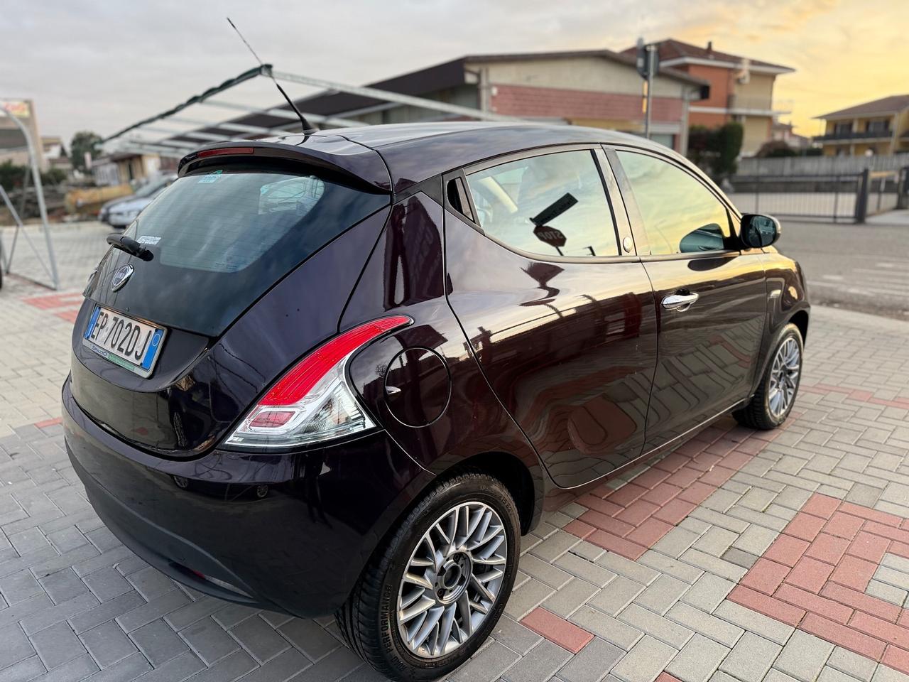 Lancia Ypsilon 1.2 69 CV 5 porte GPL Ecochic Gold