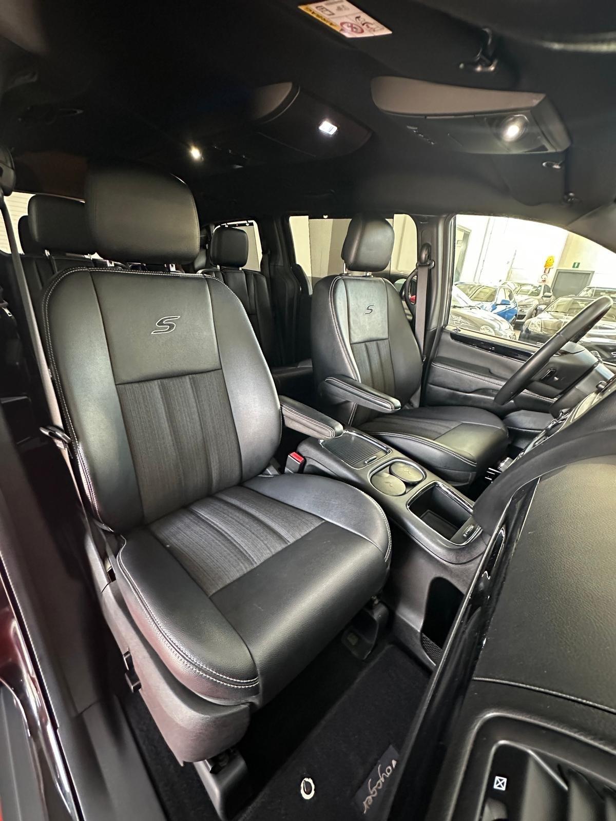 Lancia Voyager 2.8 Turbodiesel S 177 CV