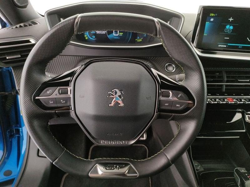 Peugeot 2008 motore elettrico 136 CV GT